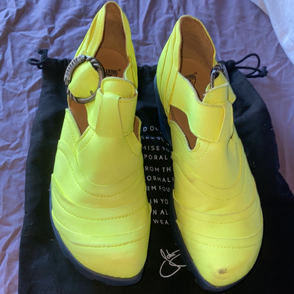 Fluevogs - Picture 2 of 4
